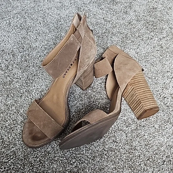 Lucky Brand Brown Sandal Heels Sz9 - Picture 1 of 4